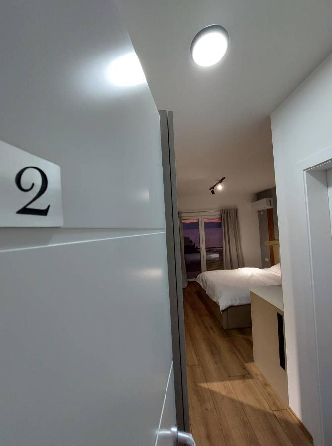 Nautica Apartments&Studios Pestani Bagian luar foto