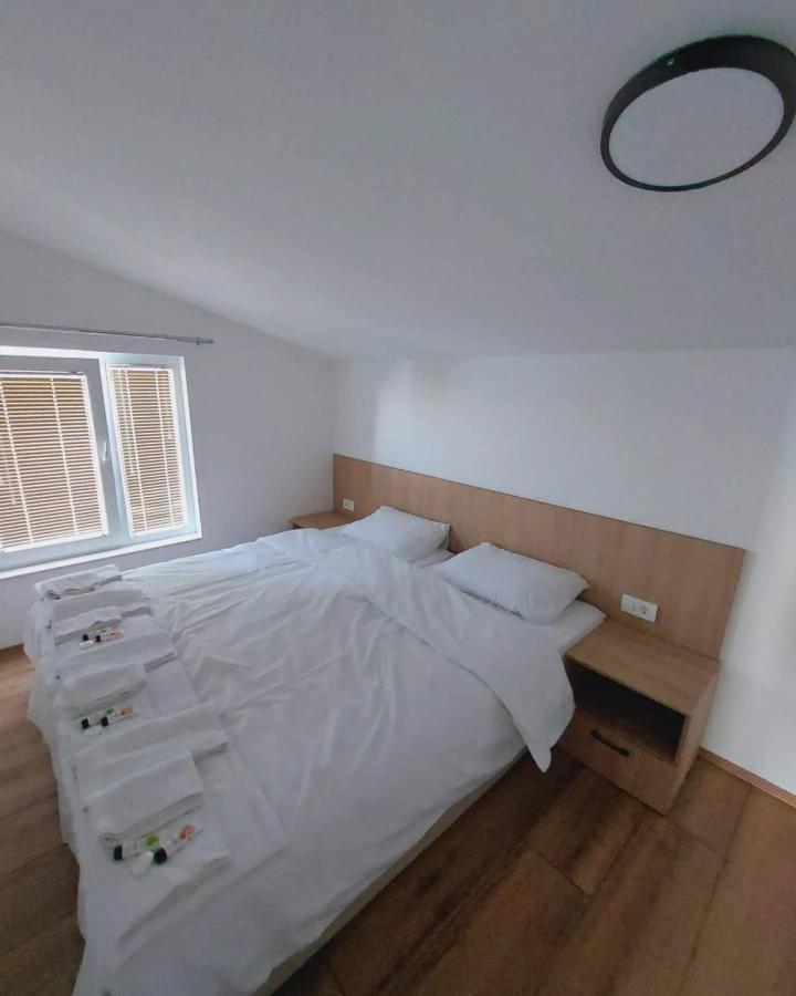 Nautica Apartments&Studios Pestani Bagian luar foto