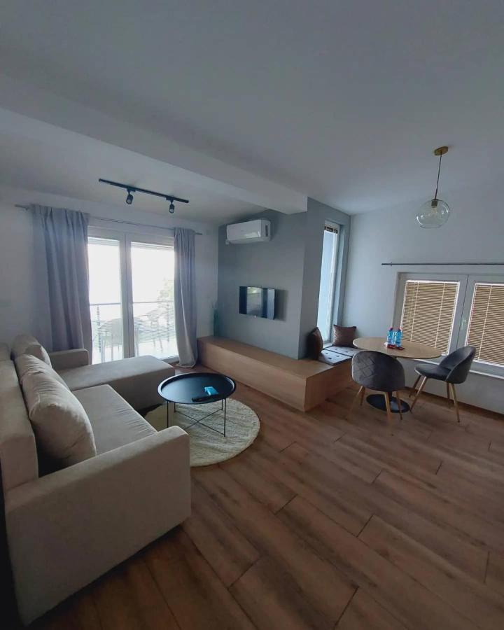 Nautica Apartments&Studios Pestani Bagian luar foto