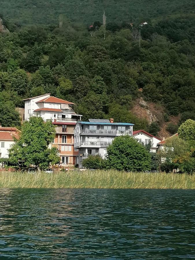 Nautica Apartments&Studios Pestani Bagian luar foto
